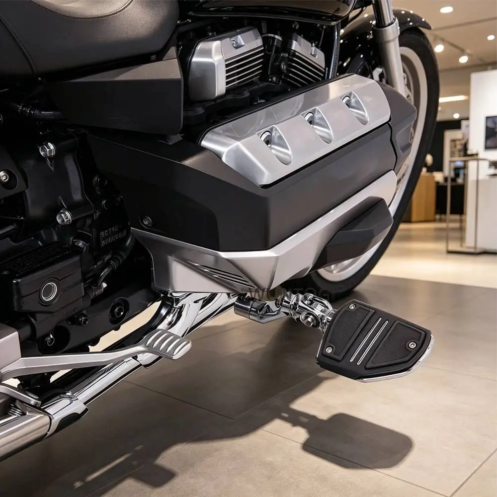 Фото Для мотоцикла Honda Gold Wing GL1800 2018-2024: комплект регулируемых в трех направлениях подножек с противоскользящим покрытием для повышения комфорта в поездке. №5