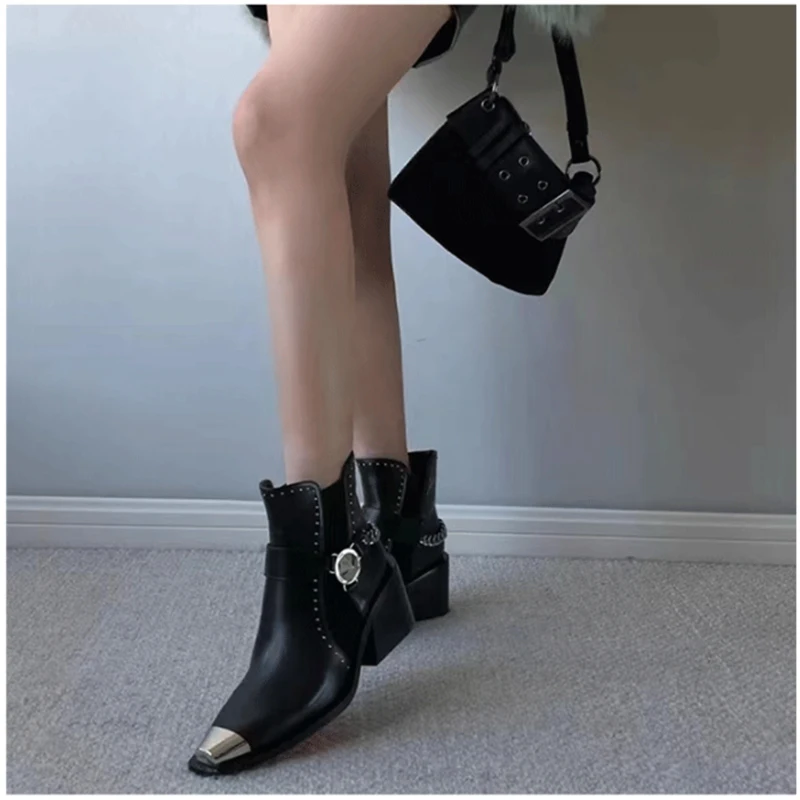New Charming Chelsea Ankle Boots Girls Sping Summer Autumn Winter Fashion Casual Buckle Pointed Toe Thick Heel Low Boots Women