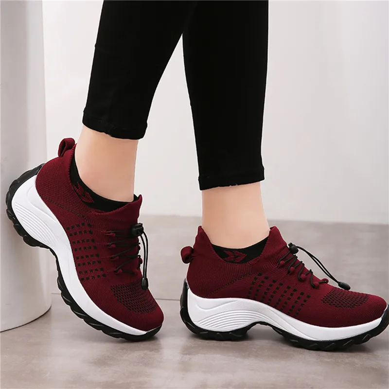 2023 New women's walking shoes fashion socks sneakers breathing comfort nursing shoes casual thick bottom non-slip