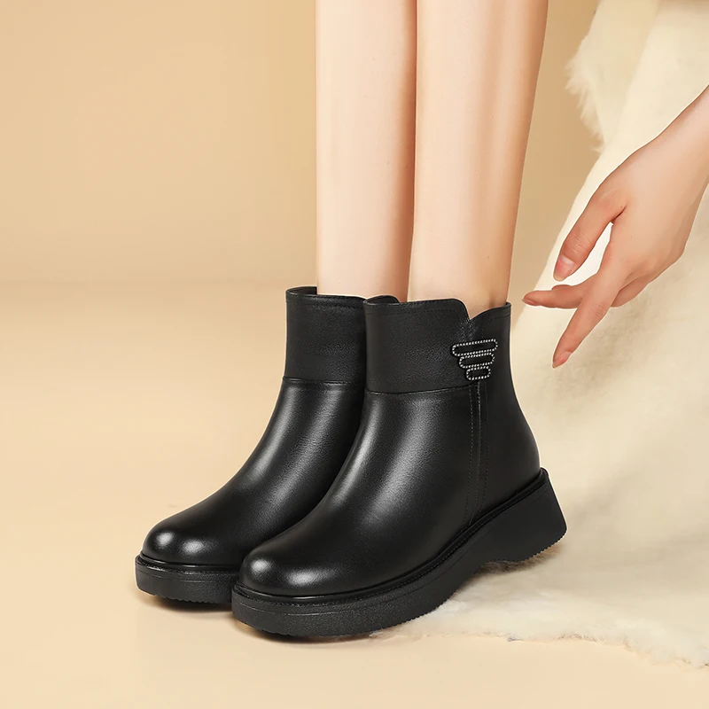 Рисунок 2 - Женские зимние ботинки AIYUQI из натуральной кожи