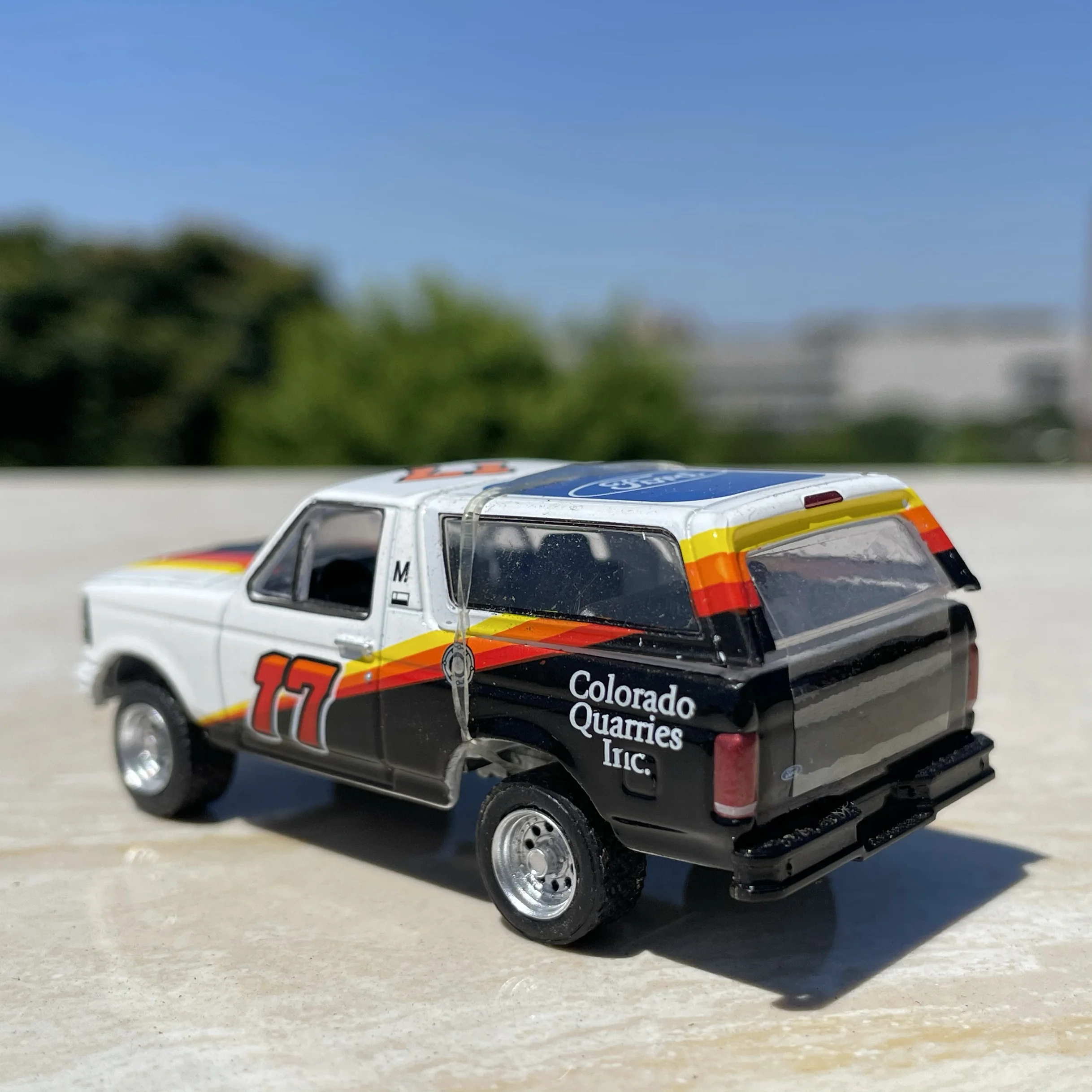 Литой под давлением масштаб 1:64 Ford Limar SUV, модель автомобиля из сплава, Коллекционная игрушка, подарок, сувенир, украшение для дисплея (art.: 3920cfb2e72ae) - 3920cfb2e72ae