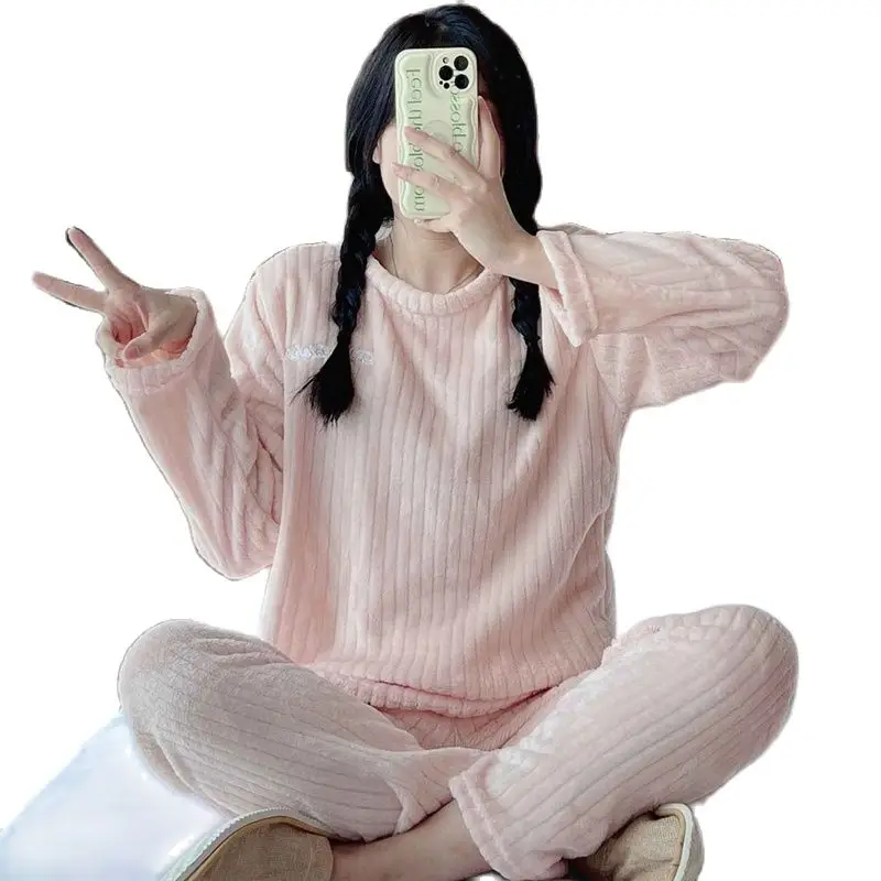 Free Shipping Winter Flannel Pajamas for Women Students Cute Plus Velvet Thicken Loose Sleepwear Set Coral Velvet Home Clothes