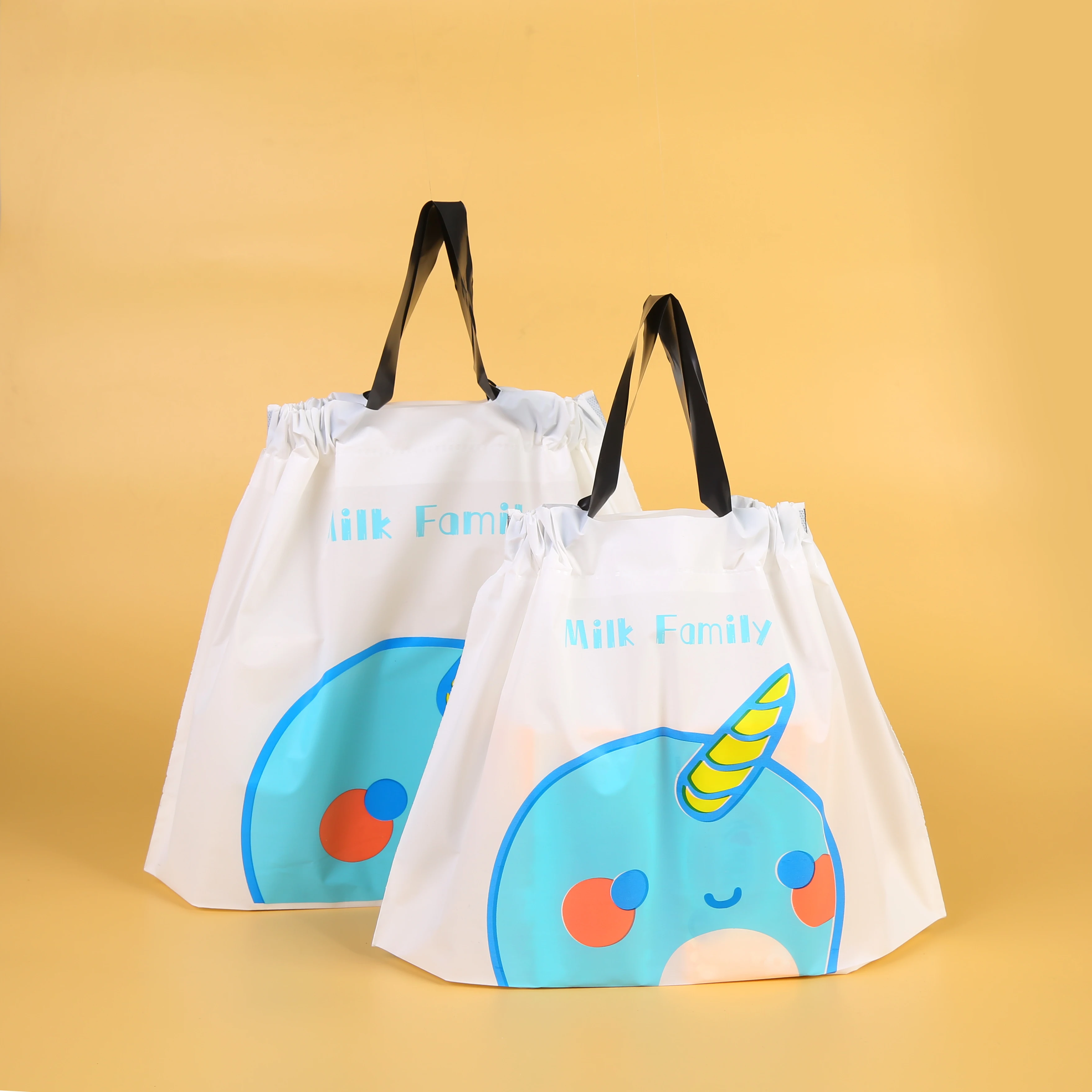 

50pcsSmiley Face Drawstring Bunches Plastic Clothing Store Tote Bags Baking Packing Gifts Gift Wrapping Travel Shopping Bags