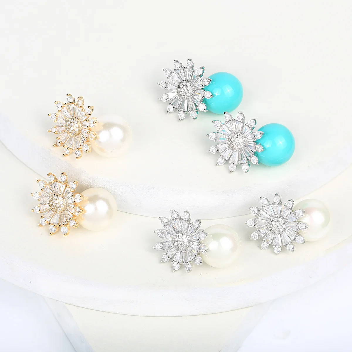 

Flower Pearl Light Luxury Fashion Versatile Earrings for Wedding or Party