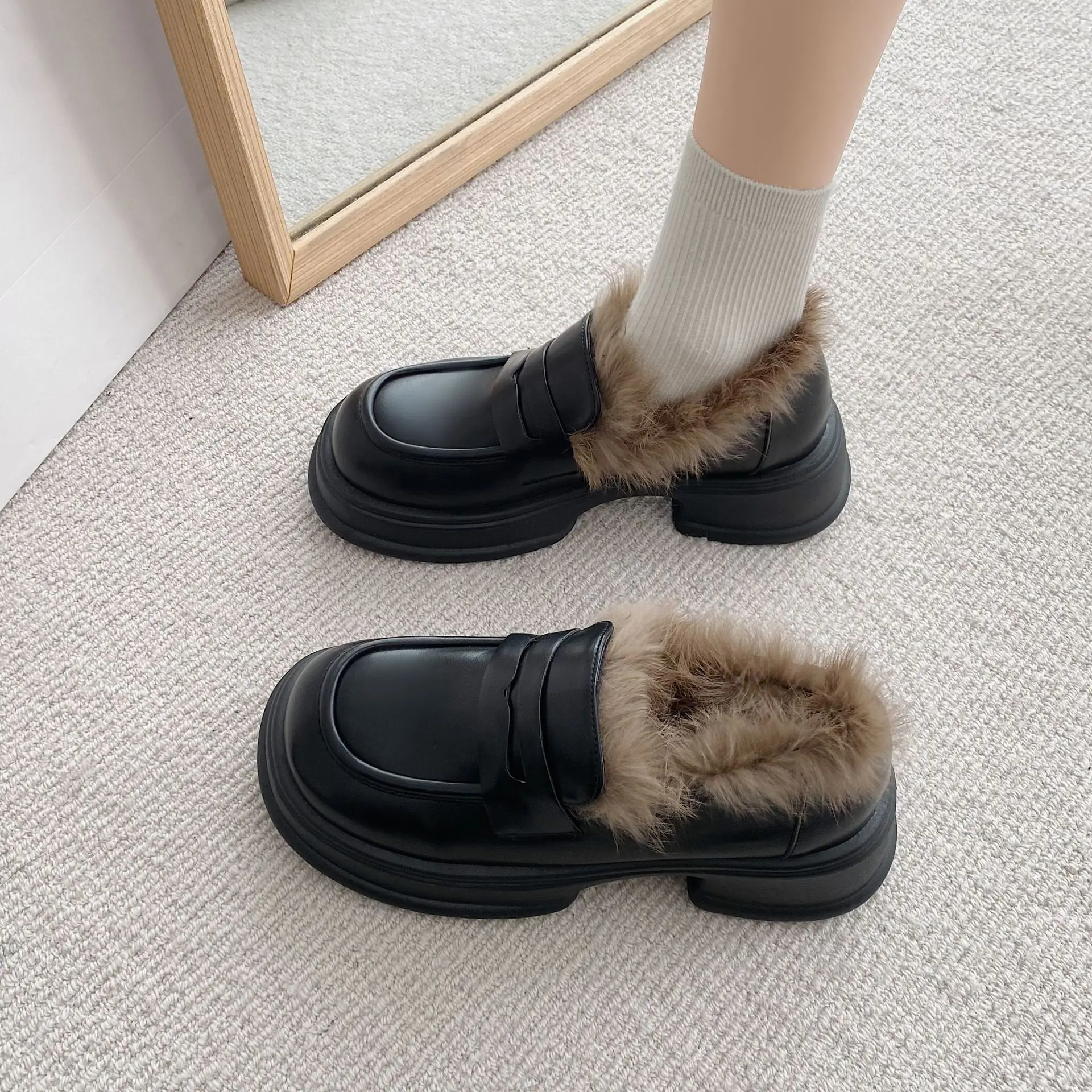 

Женские кожаные туфли с плюшевой подкладкой, черные универсальные туфли на толстой подошве, обувь на высоком каблуке для осени и зимы, 2022