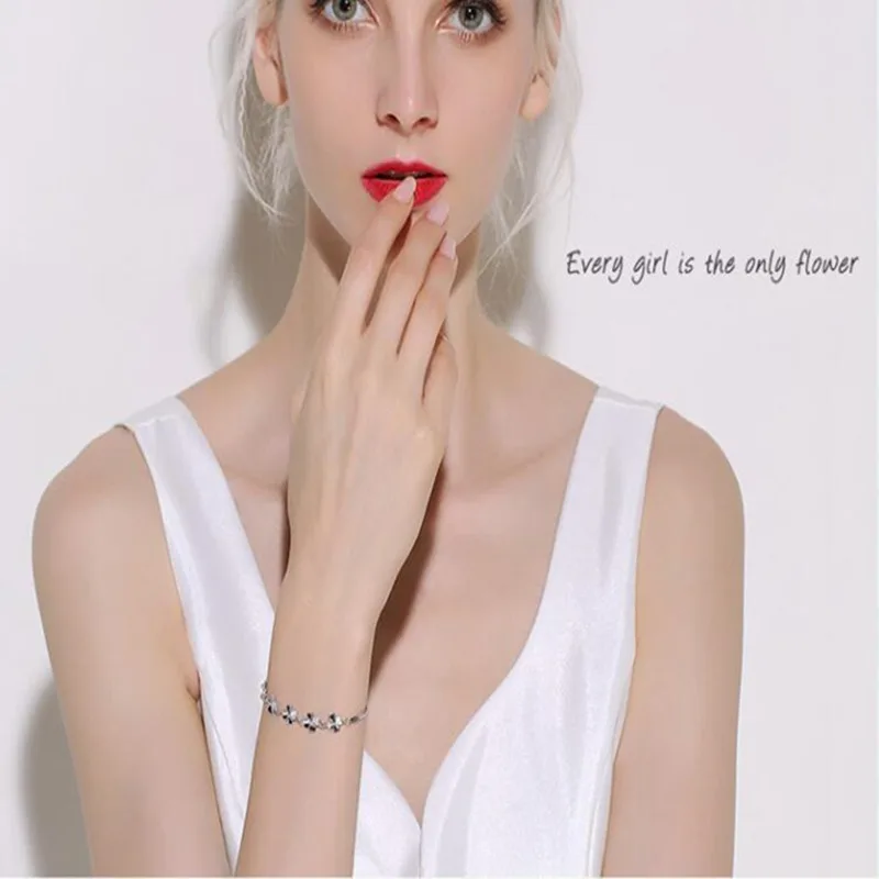 Браслет из серебра с кристаллами и покрытием 925, в форме удачного клевера, на цепочке для женщин в подарок на День Святого Валентина, свадьбу или просто как милое ювелирное украшение.