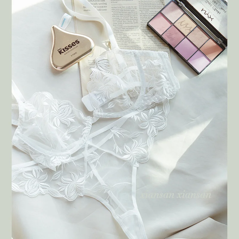 

French Romantic Lace Embroidery Bra Set Women's Underwire Thin Push Up Sexy Lingerie Bras Erotic Transparent Mesh Underwear Set