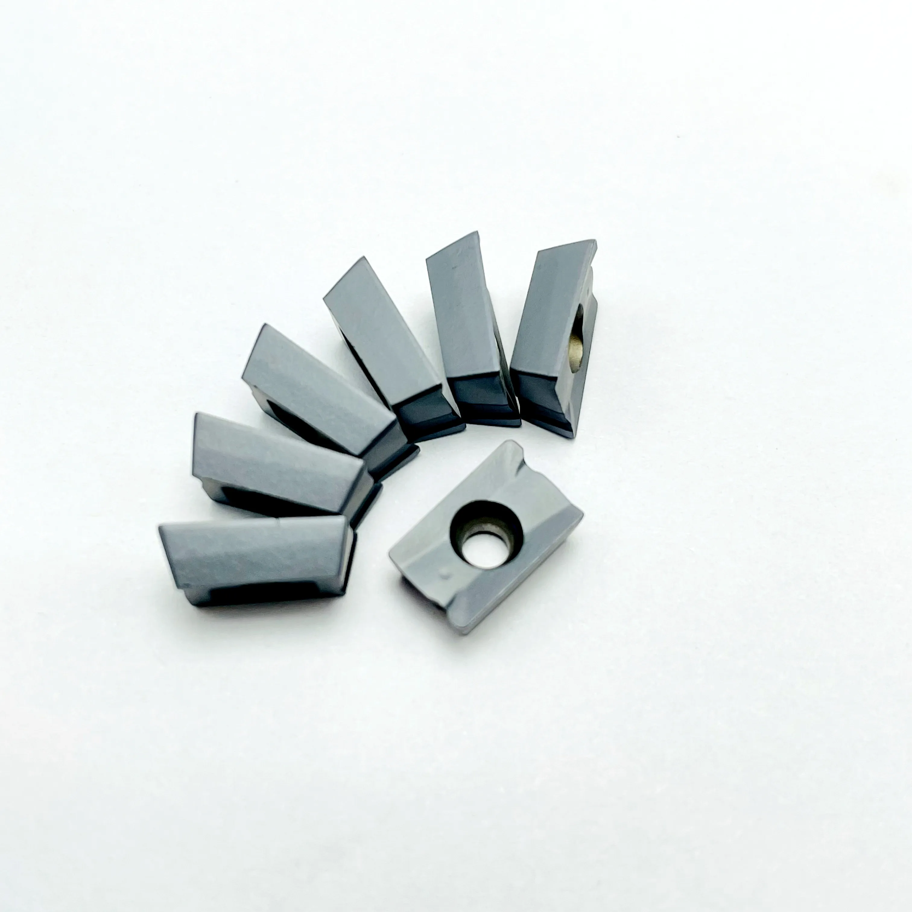 Рисунок 2 - Сменные карбидные вставки APLX1003 PDTR LT30