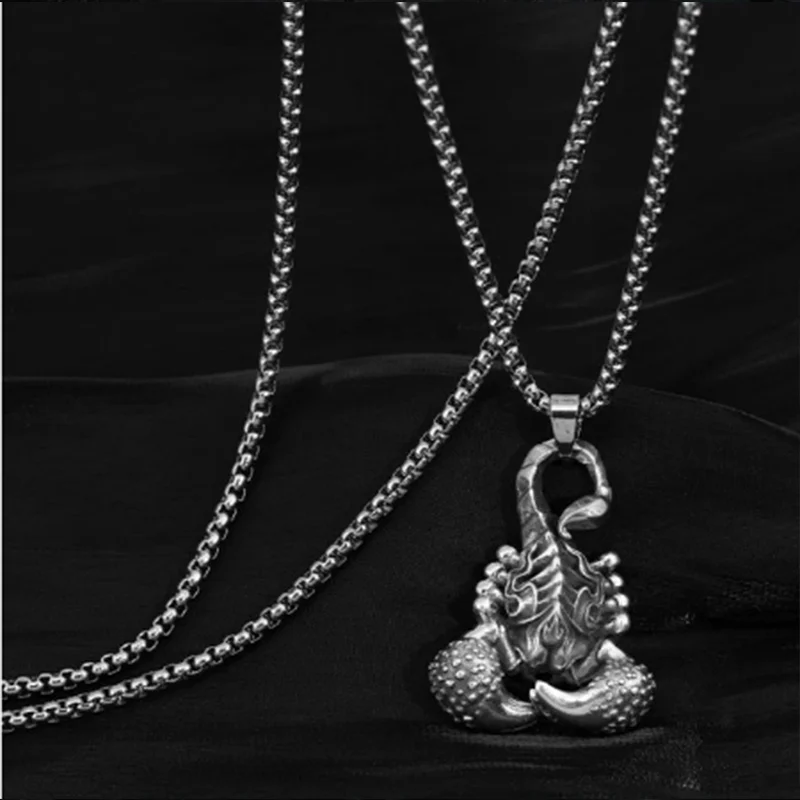 

2023 Men Classic Gothic Punk Metal Domineering Scorpion Necklace Personality Hip-hop Men And Women Retro Trend Pendant Pendant