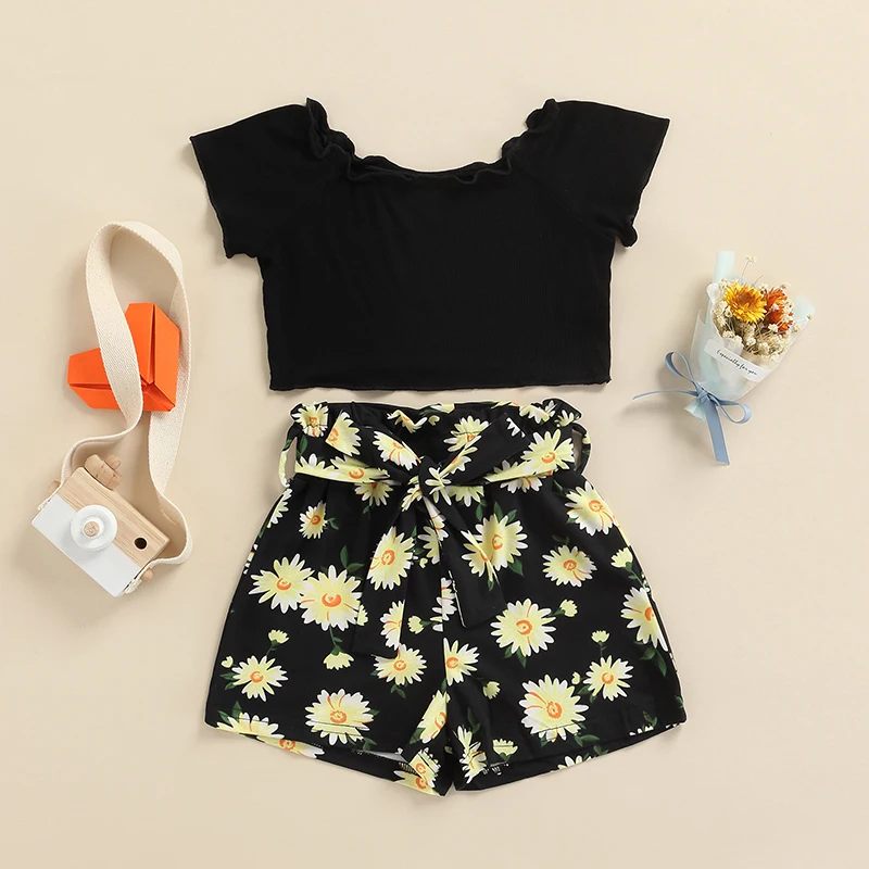 

2Pcs Girls Summer Outfit Solid Color Short Sleeve T-Shirt + Daisy Print Elastic-Waist Belted Shorts for Kids 1-5 Years