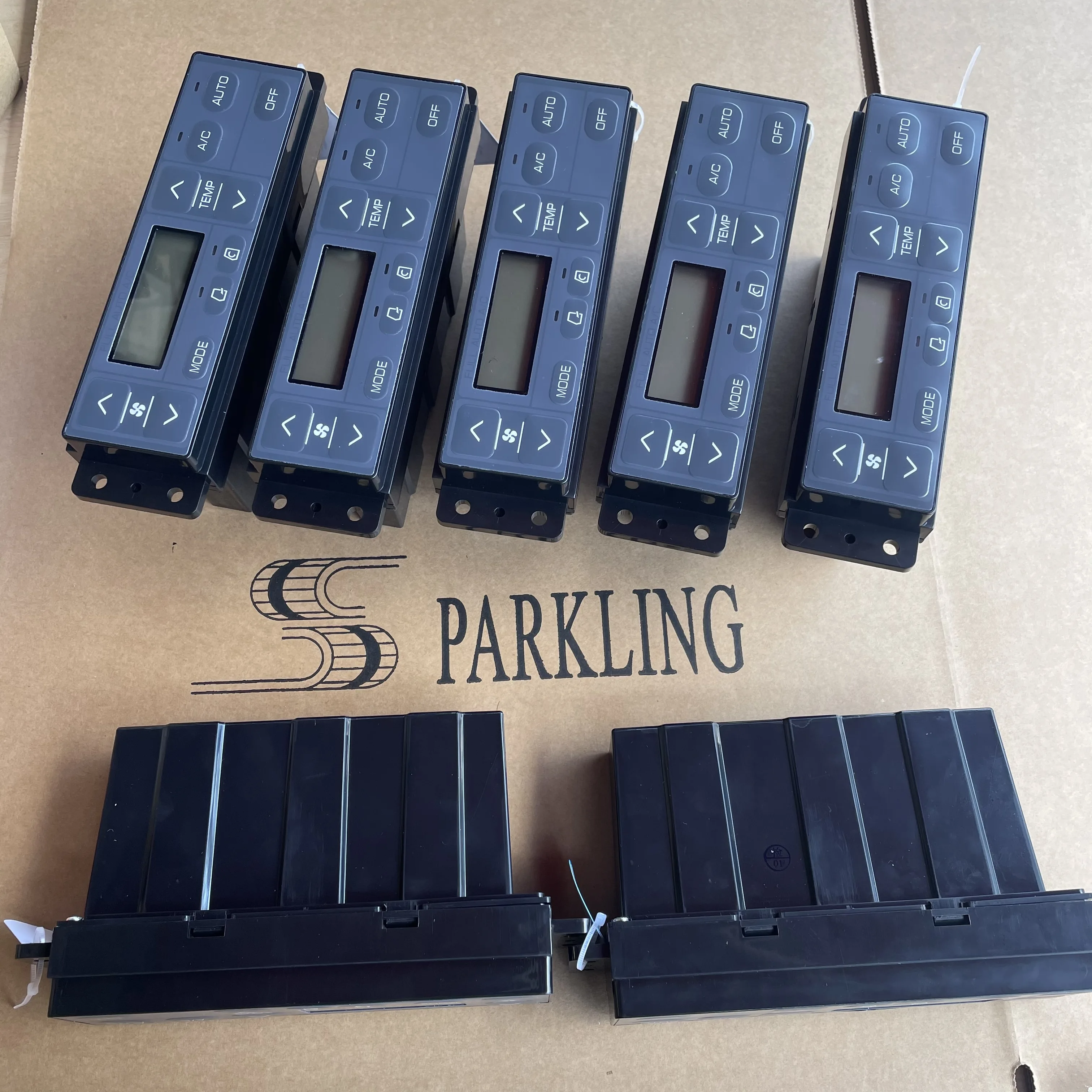 Колесный экскаватор Φ вал-UNIVERSAL R140W-9S