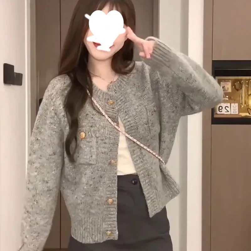 Новинка 2024 стильный корейский серый свитер укороченный Женский вязаный кардиган