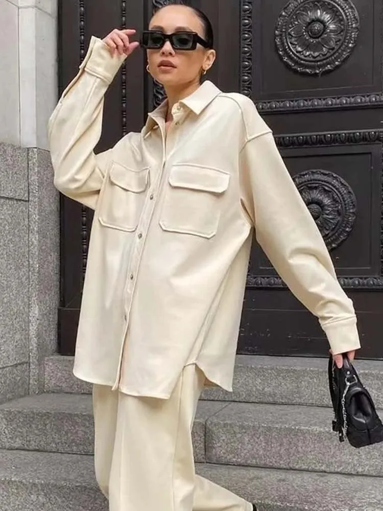 

Куртка женская осенняя на пуговицах, с карманами, на пуговицах