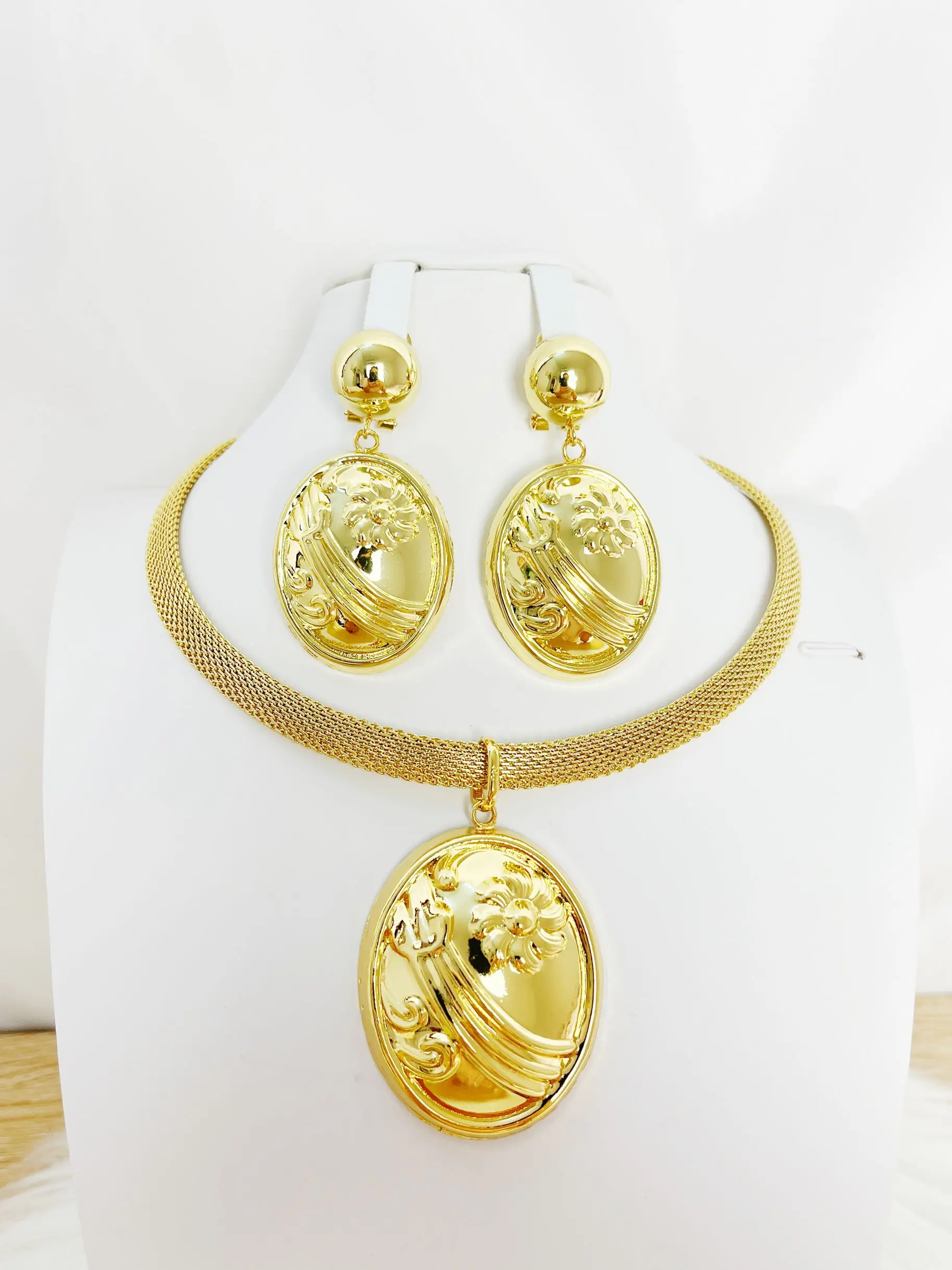 

Wedding Necklace And Earring Set Flower Oval Pendant Earrings Gold Colour Jewelry Sets For Women