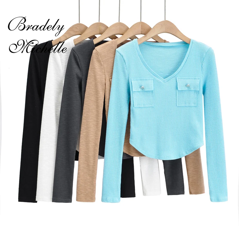 

BRADELY MICHELLE, новинка 2022 года, модная одежда, облегающие пикантные укороченные топы для женщин, однотонные футболки с длинными рукавами и V-образным вырезом и карманом