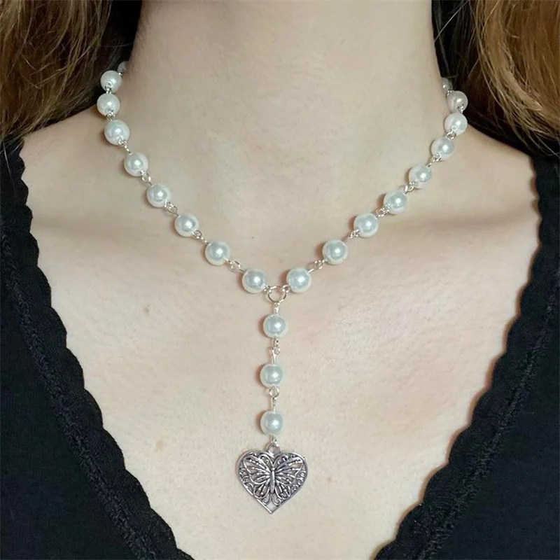 

Pearls Heart Shaped Butterfly Charm Fairy core Choker Y2K Indie Jewelry Pixie Fairycore Cottagecore Rosary Necklace