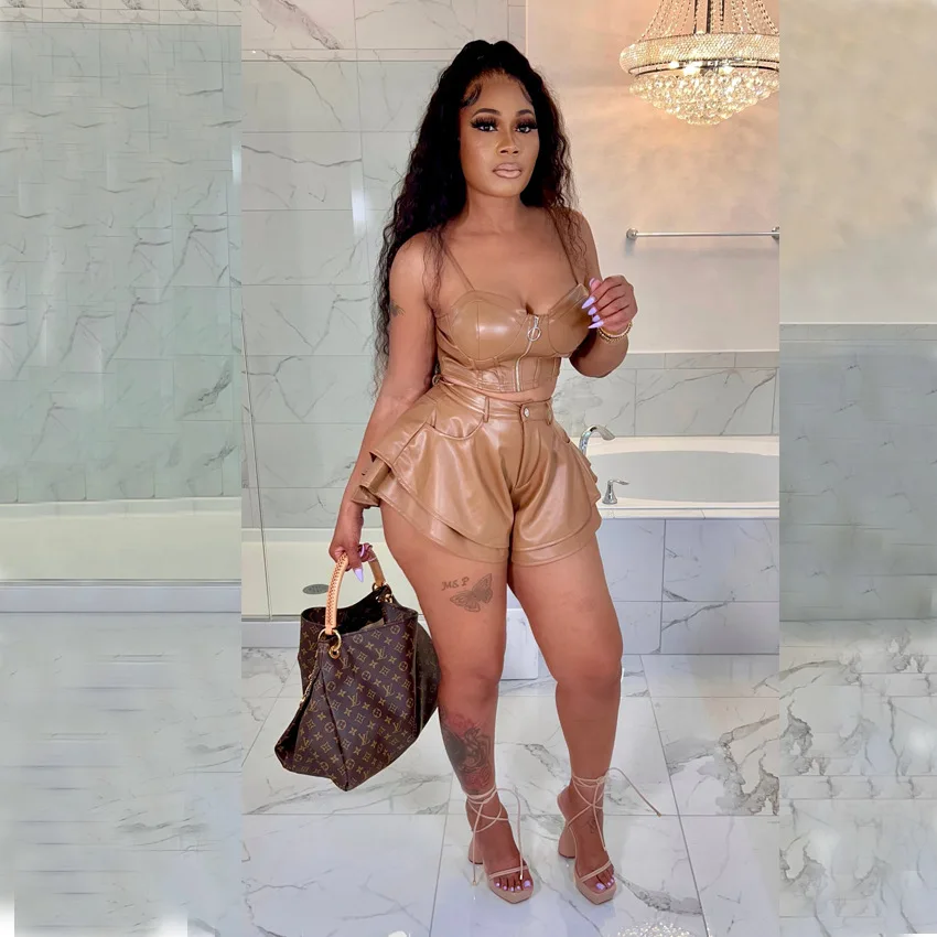 Женский спортивный костюм из двух предметов рубашка и брюки |