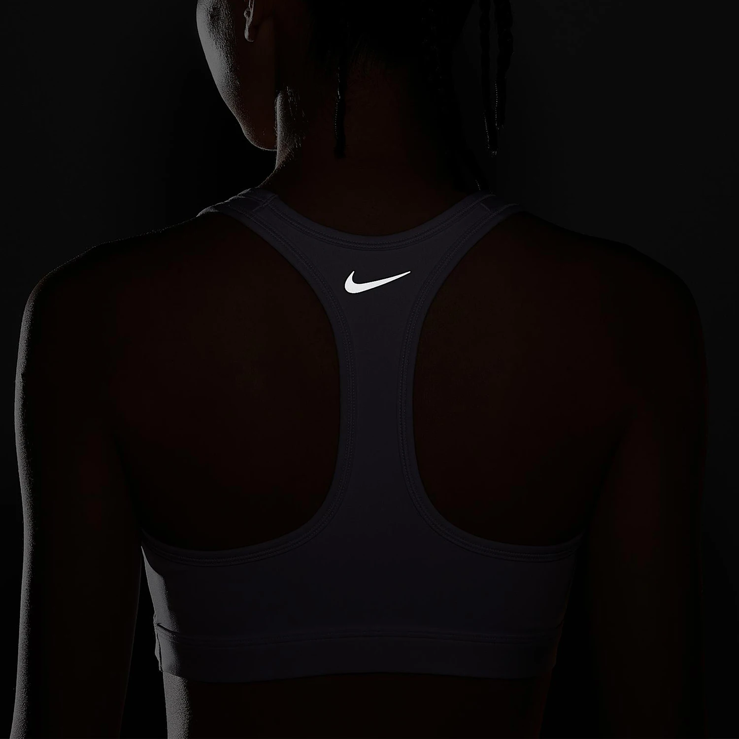Фото Оригинальный женский спортивный бюстгальтер Nike Swoosh с перекрестной спинкой для тренировок IO0255-547 №3