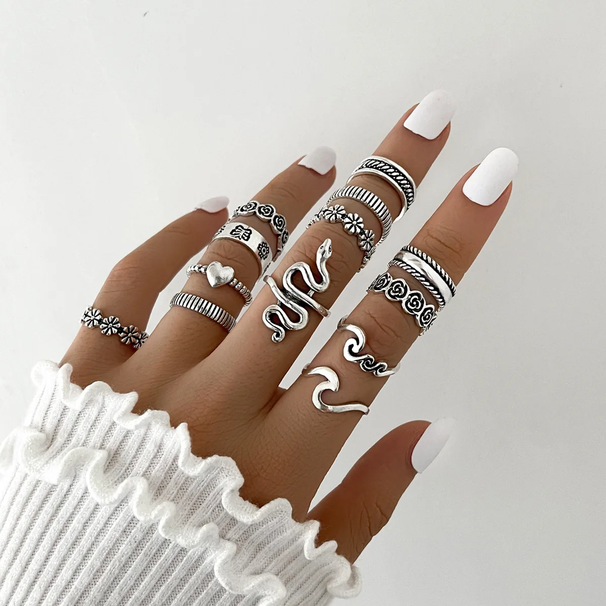 

YADELAI Retro Alloy Snake Moon Ring Set Simple Style Gothic ring Jewelry Suit New 2022 Fashion Trend Jewelry Accessories Women