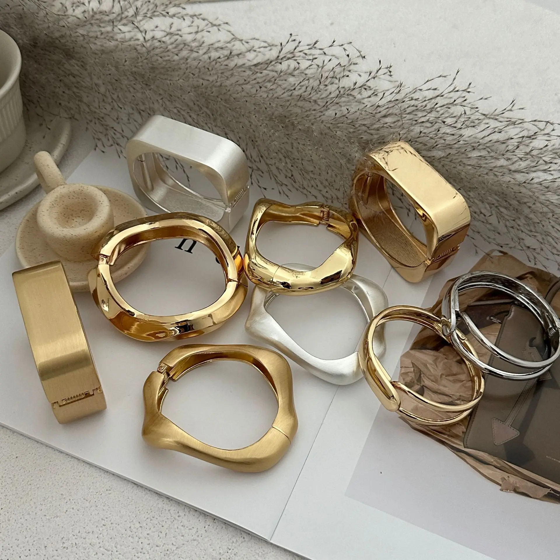 Винтажные нестандартные широкие манжеты KMVEXO в стиле хип-хоп для женщин яркие