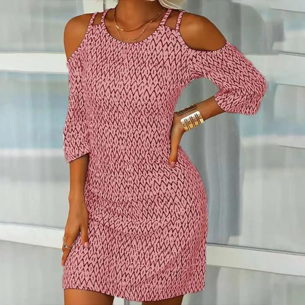 

Платье-мини на бретелях-спагетти, с рукавом до локтя