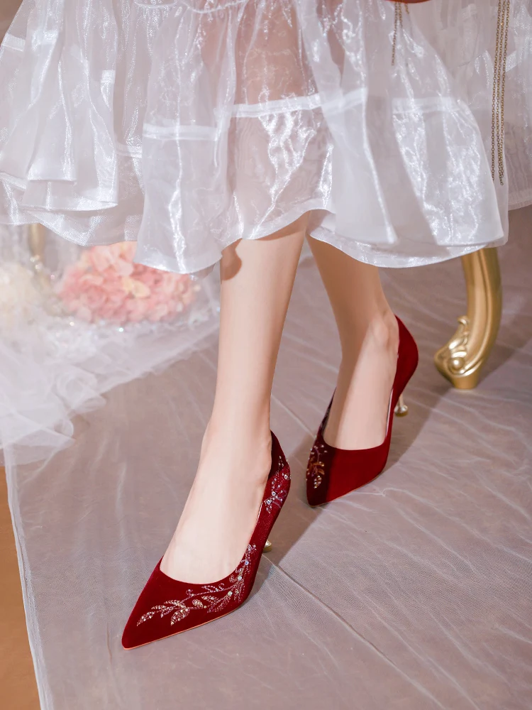Chinese Wedding Shoes Women's Winter 2021 New Embroidered Bride's Shoes Red High Heels Suede Stiletto Shoes Clothing Shoes