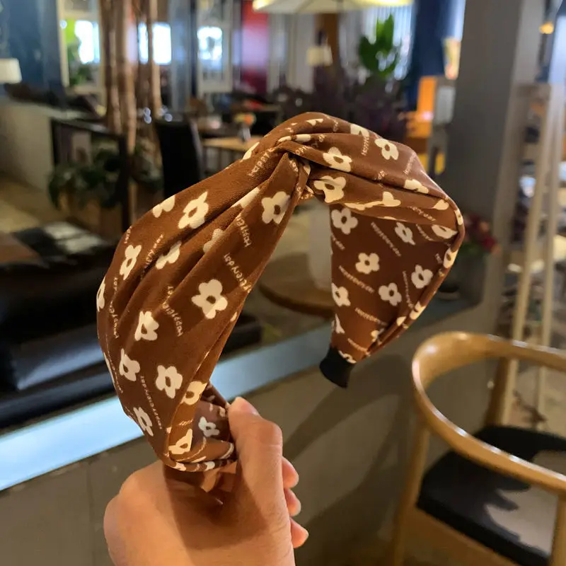 

Floral Alphabet Bow Hairband Ethnic Fashion Retro Women Fabric Wide-brimmed Non-slip Headbands All-match Hair Accessories