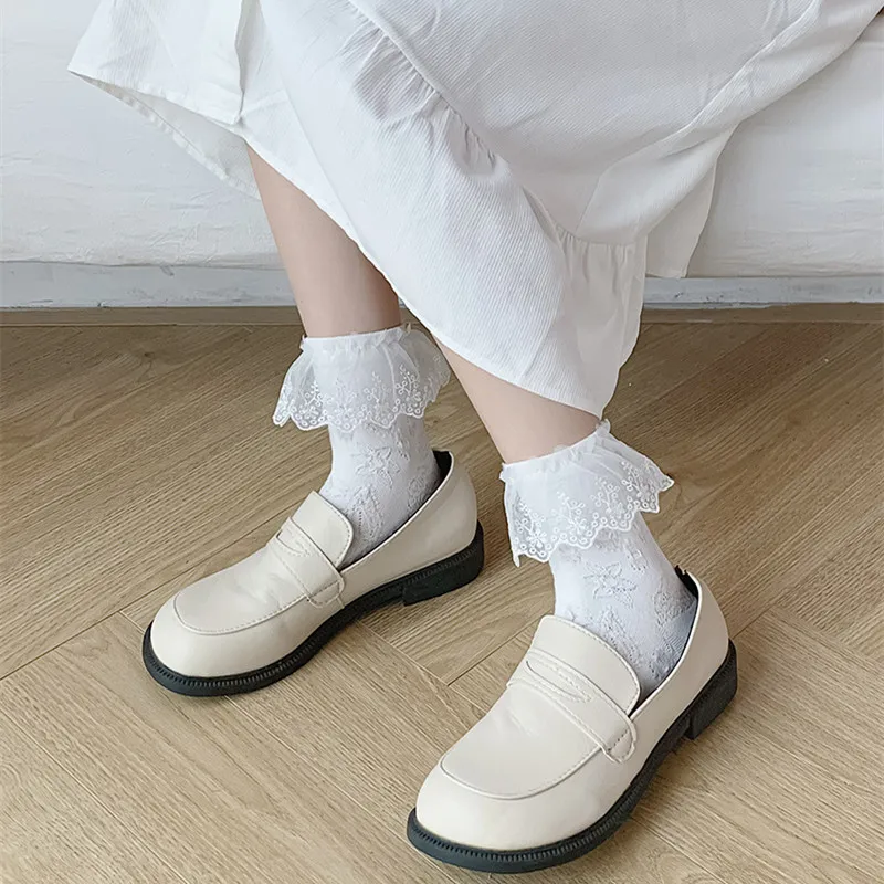 

New Lolita Style Woman Socks Solid Color Black White Lace Frilly Ruffle Socks Women Sweet Girls Japanese Kawaii Cute Short Socks