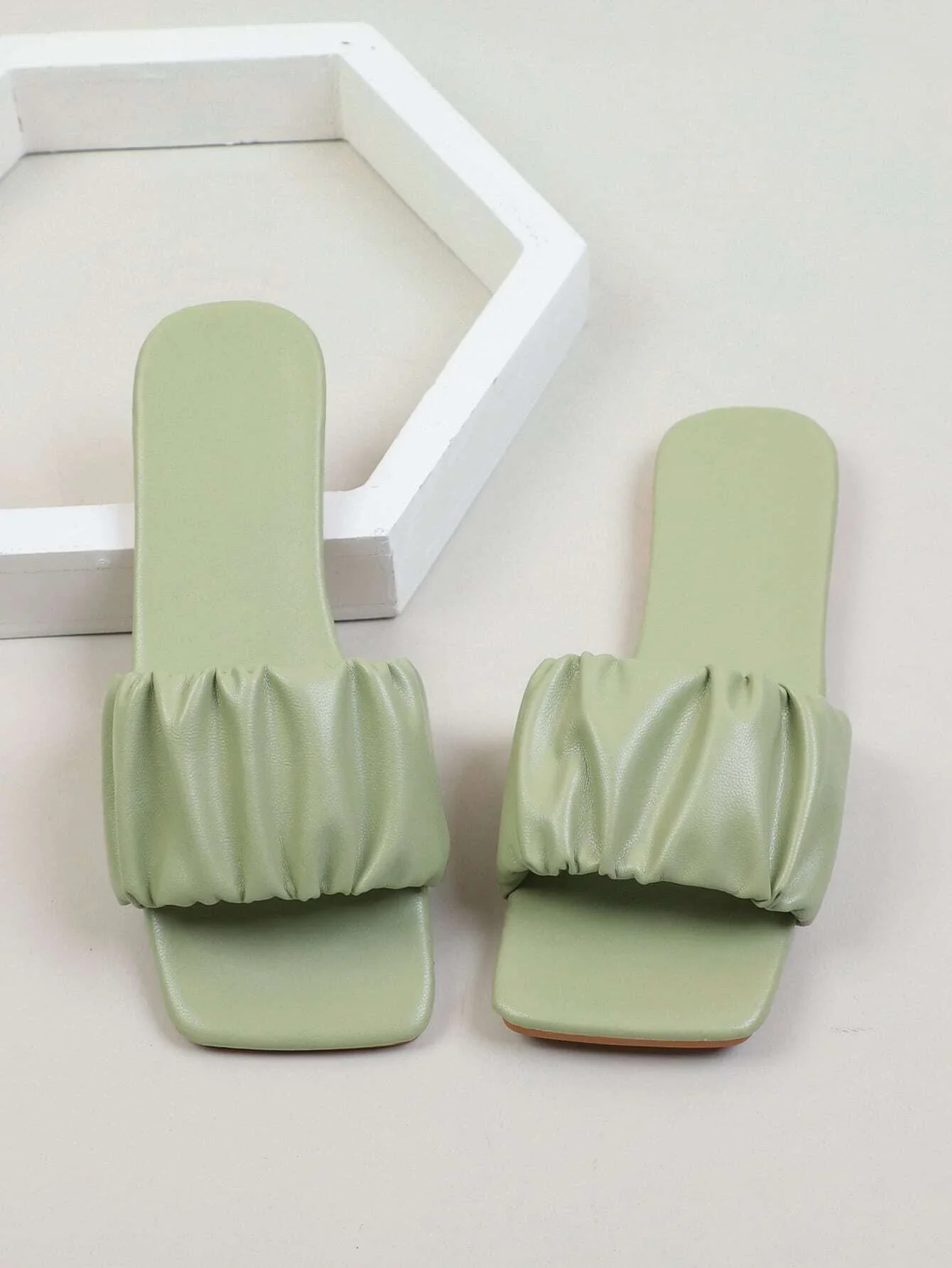 

Minimalist Ruched Slide Sandals