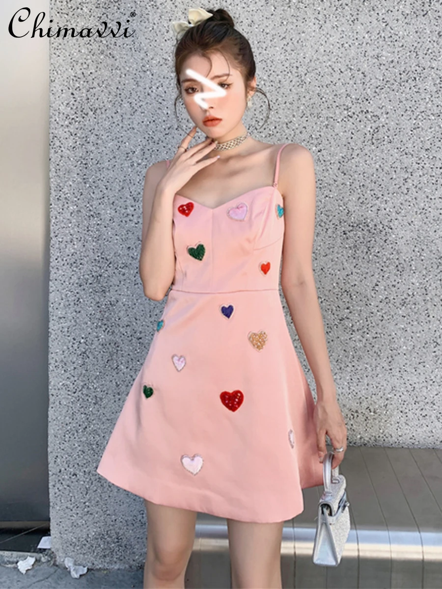 

Женское приталенное платье на бретелях, розовое короткое платье с открытой спиной и бусинами в форме сердца, лето 2022