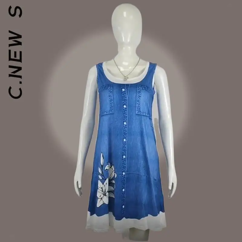 Женское платье до колен с цветочным принтом без рукавов |