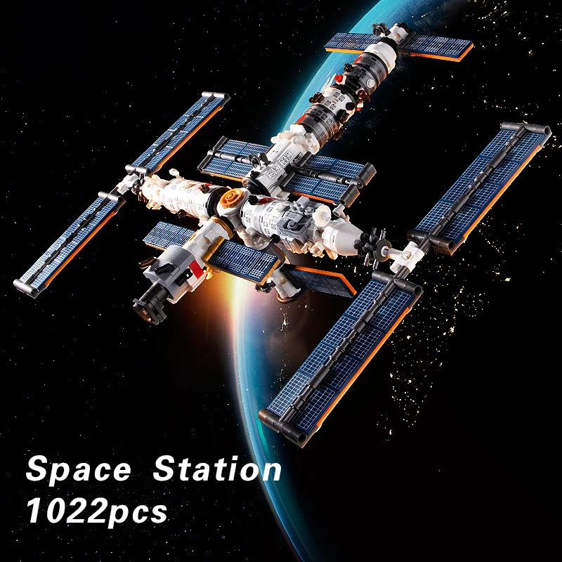 

Universe Sapce Station Assembly Building Blocks High Reduction Model with Figures 1022pcs Bricks Enlightenment Toy for Kids Boys