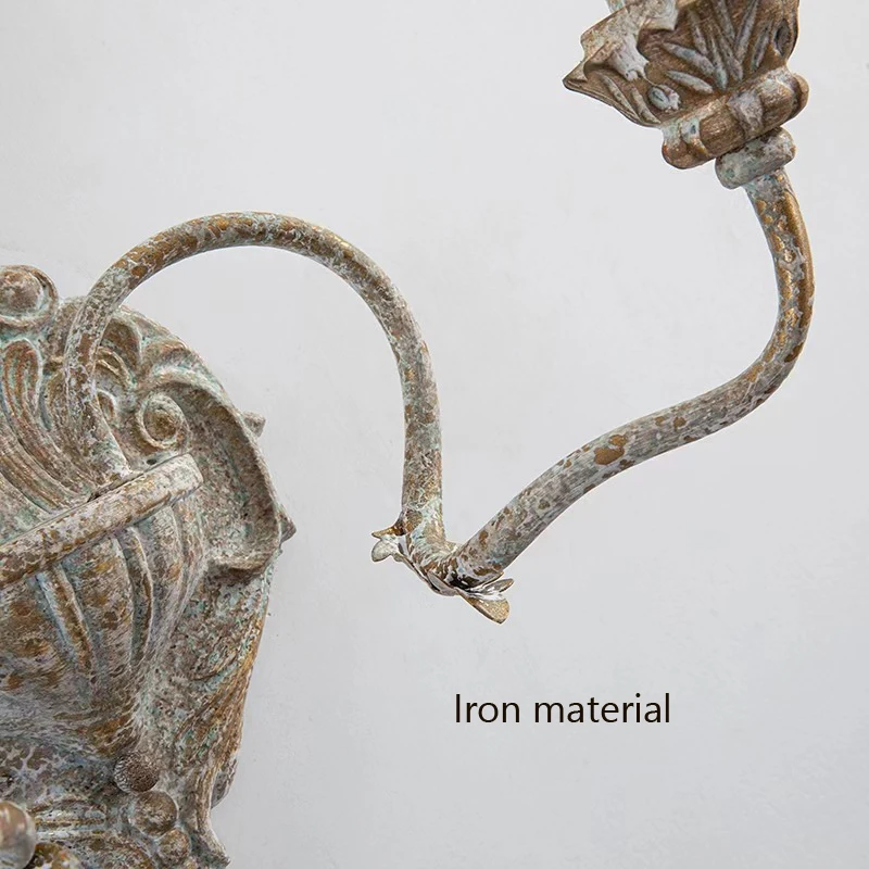 Французская антикварная железная настенная лампа с двойной головкой