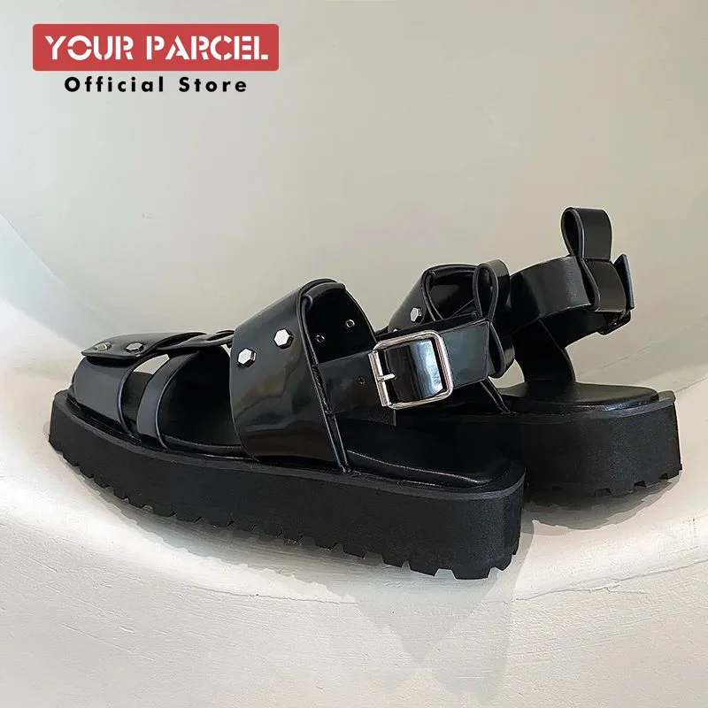 Сандалии с квадратным носком в стиле ретро