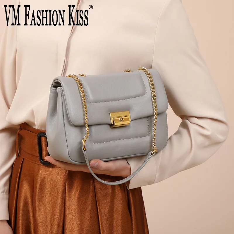 

VM FASHION KISS Original 2022 New Luxury Shoulder Chain Cloud Small Square Bags Niche Women Underarm Crossbody Handbag Trendy