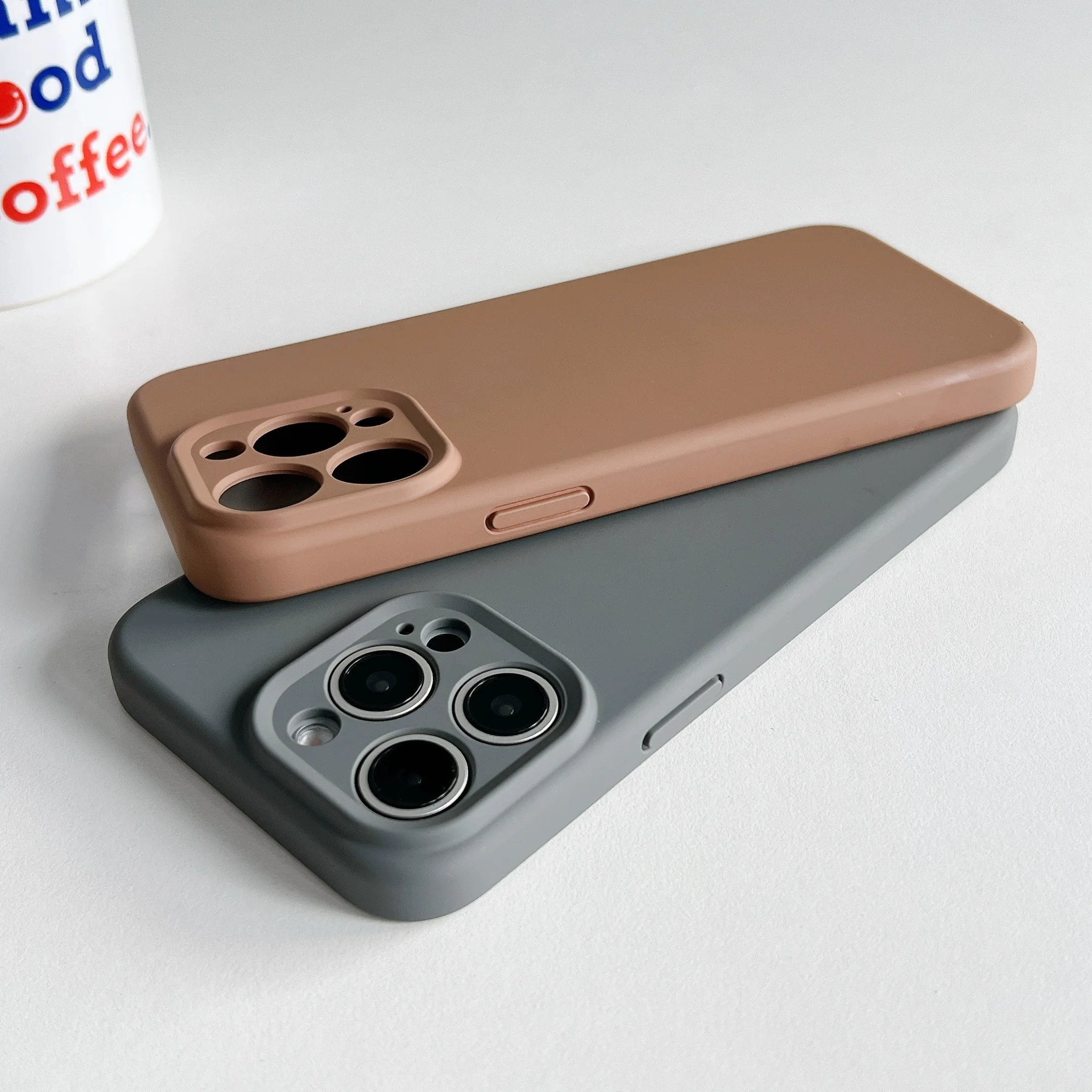 Магнитный мягкий жидкий силиконовый чехол с беспроводной зарядкой для iPhone 16 Pro Max