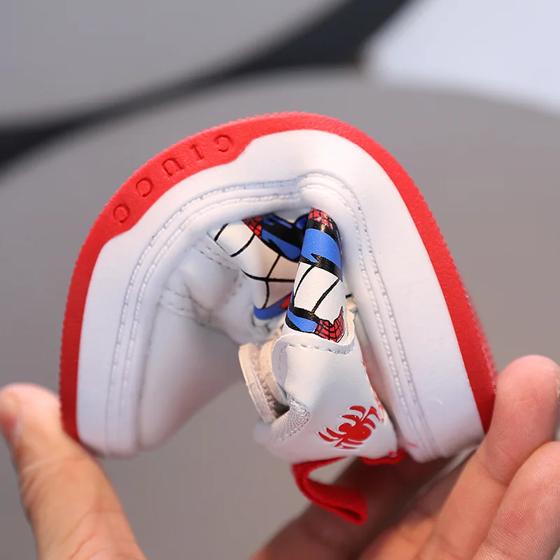 Детские Нескользящие кроссовки Kdis мягкая подошва мультяшный Человек-паук белые
