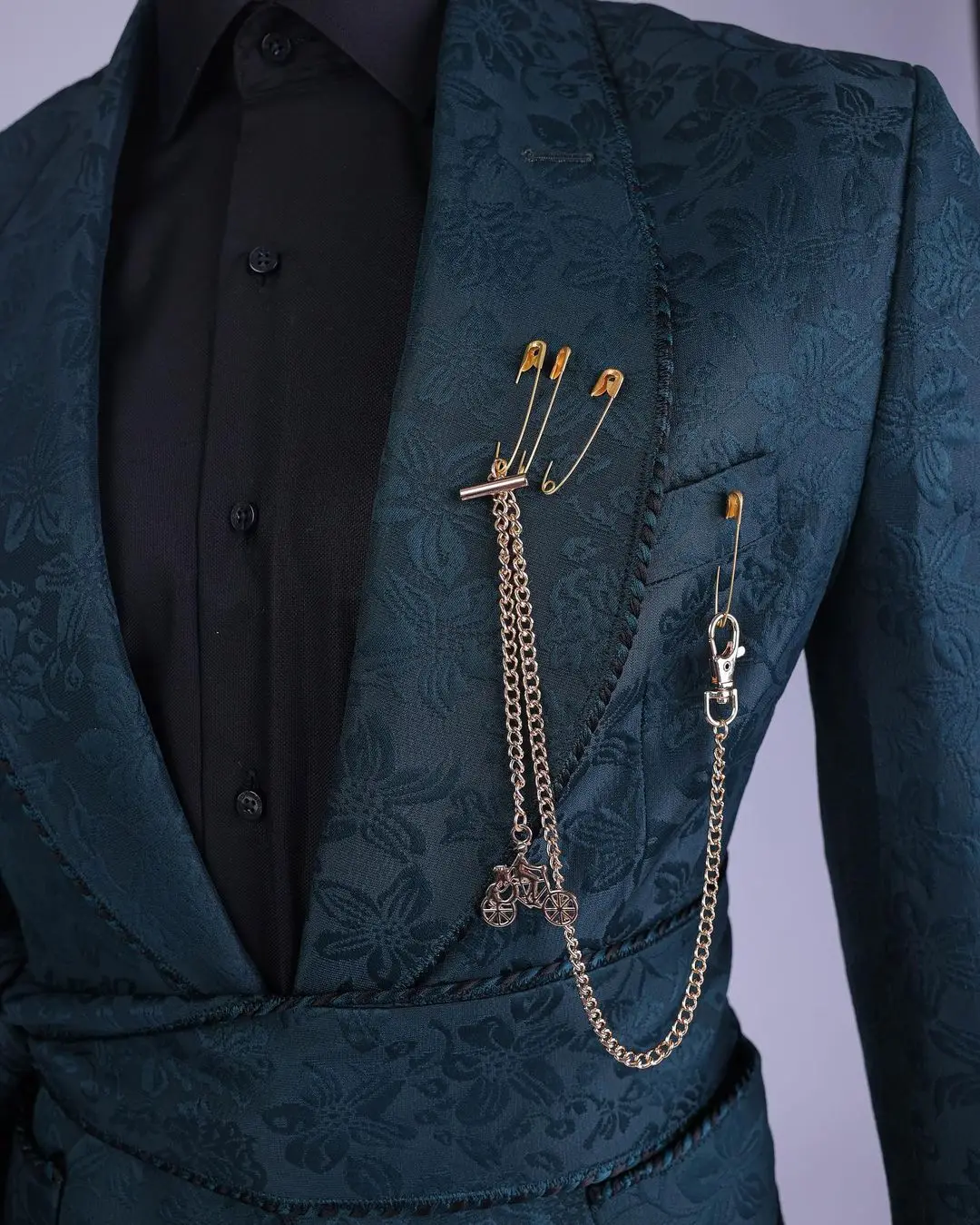 Рисунок 5 - Цветочные жаккардовые свадебные