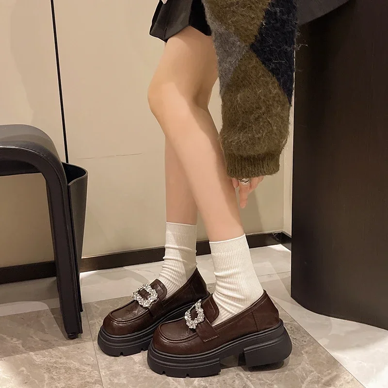 Массивные лоферы со стразами женская обувь на платформе повседневная кожаная