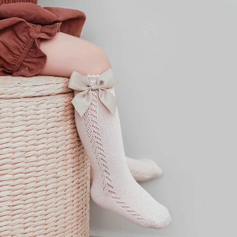 

Cute Girls Knee High Socks Bow Cotton Breathable Soft Children Socks Hollow Out Non-slip Newborn Infant Long Socks Spanish Style