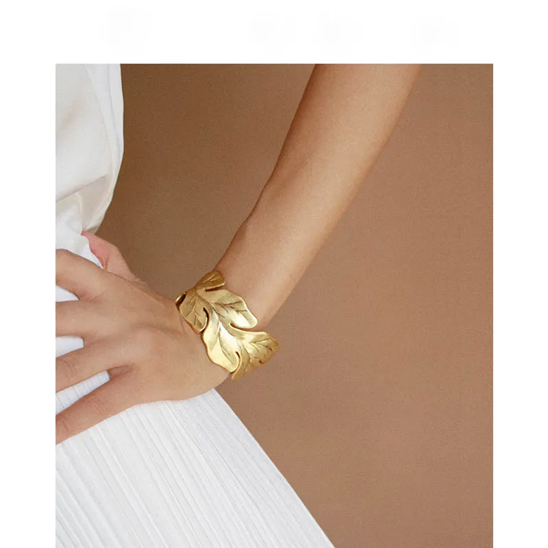 

Personality super exaggerated big tree leaf bracelet Trendy models Brass Retro style metal stylish punk girl wide cuff bracelet