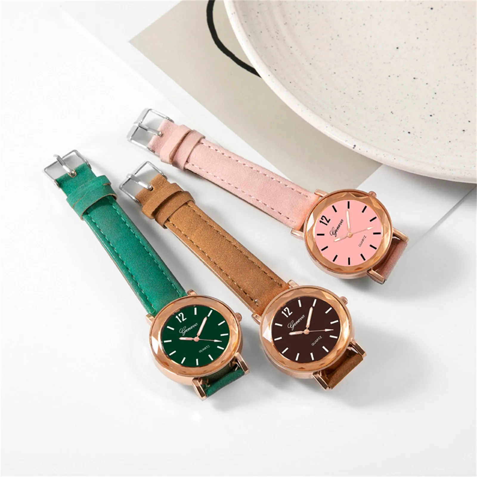 Женские часы с ремнем подходящие для подарка изысканные лаконичные модные