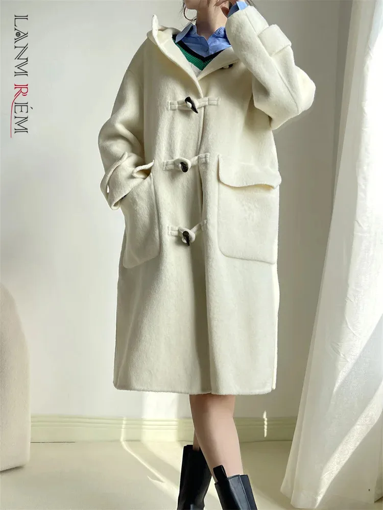 

[LANMREM] High End Hooded Wool Outwear For Women Solid Horn Button Long Sleeve Elegant Female Coats 2023 winter New Tops 26D5664