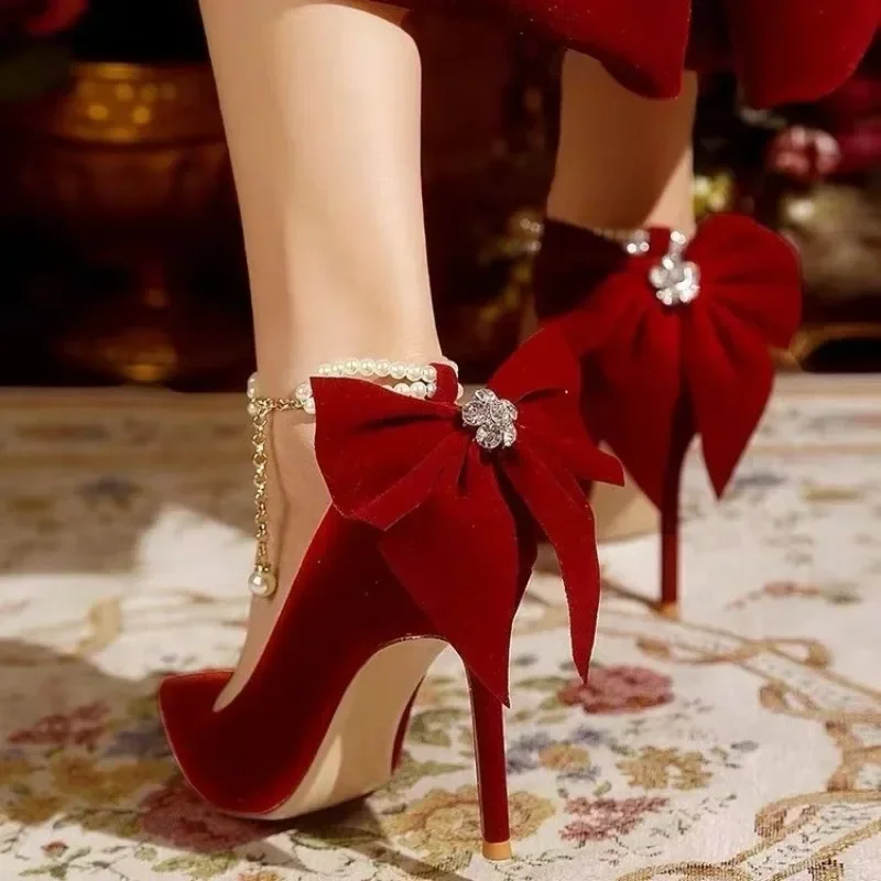 Красные свадебные туфли Xiuhe новые на высоком каблуке с острым носком женские