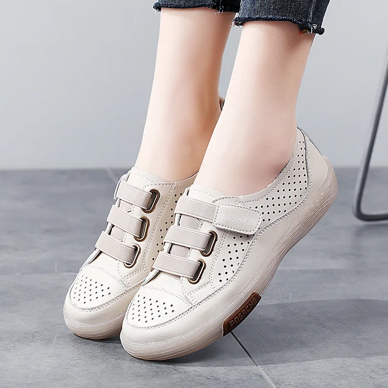 New Spring Autumn Light Women's Flat Shoes 2023 New Comfort Plus Size White Women's Vulcanize Shoes Hollow Casual Women Loafers