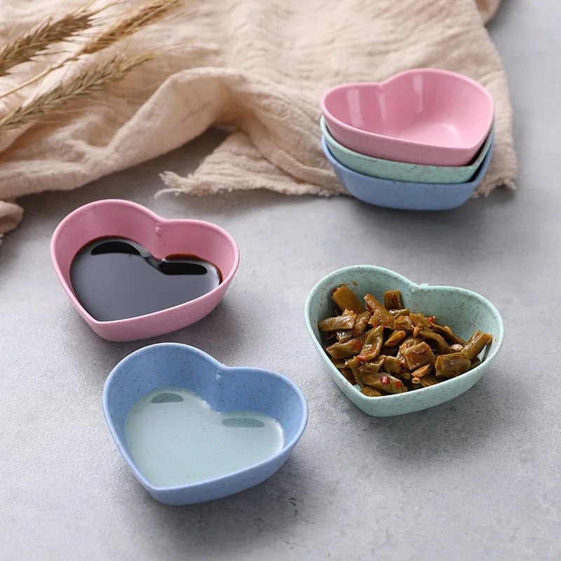 

Dinnerware Mini Bowl Love Heart Shape Wheat Straw Bowls for Food Tableware Vinegar Seasoning Bowls Kitchen Supplies