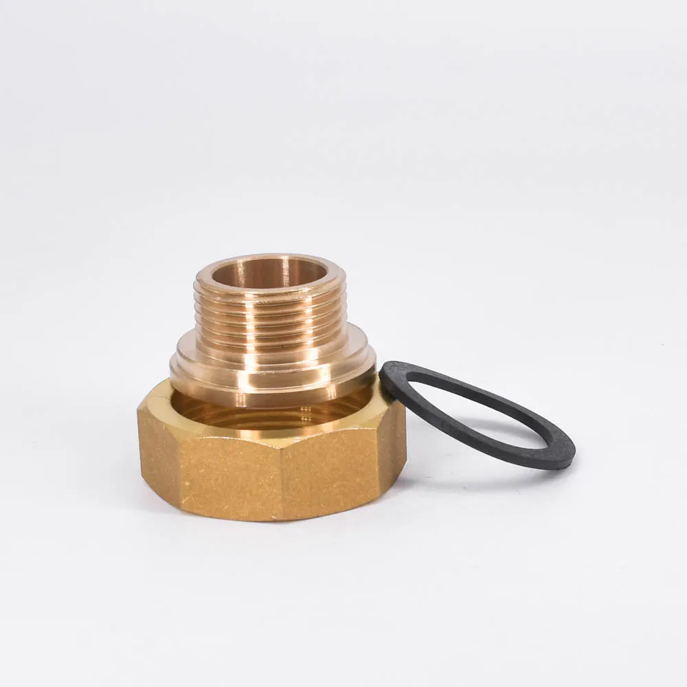 Переходник с внутренней резьбы BSP на наружную резьбу 1-1/2 дюйма короткой резьбой