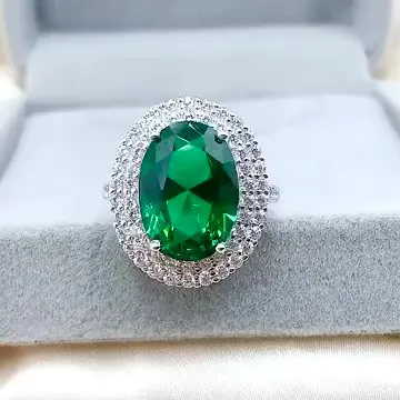 

S925 sterling silver jewelry vintage emerald big oval dove egg cluster full of diamonds ring jewelry lady