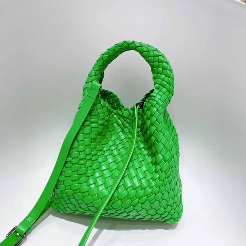 

2022New Trend Exquisite Luxury Fashionable Daily Soft Leather Weave Large Capacity Portable Tote Shoulder Underarm Messenger Bag