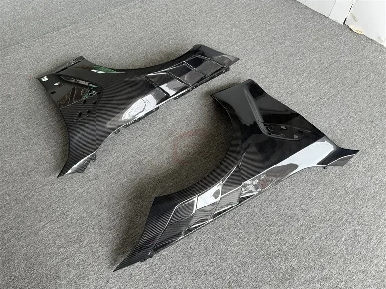 Передние крылья из углеродного волокна в стиле YL для G82 M4 20-23 высококачественная